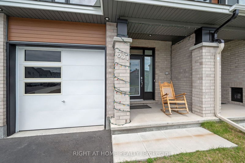 337 Barrett Farm Dr  Ottawa, K1T 3V9 | Image 1