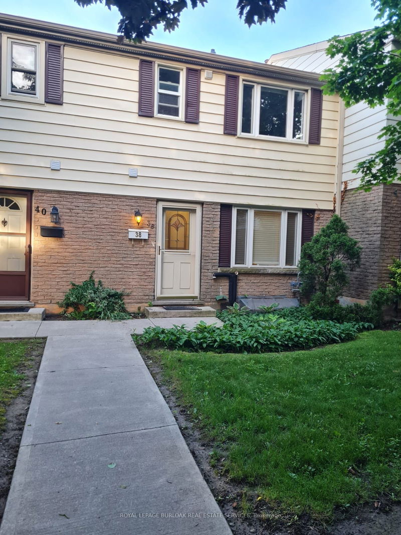 home for lease on 38 Tivoli Drive