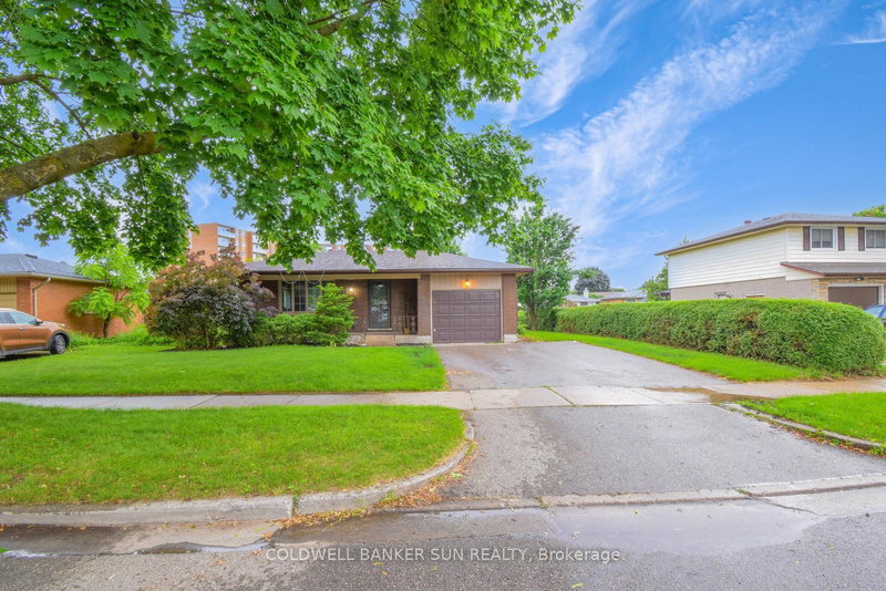 42 Tupper Cres, Kitchener, N2B 2X9 | Image 2