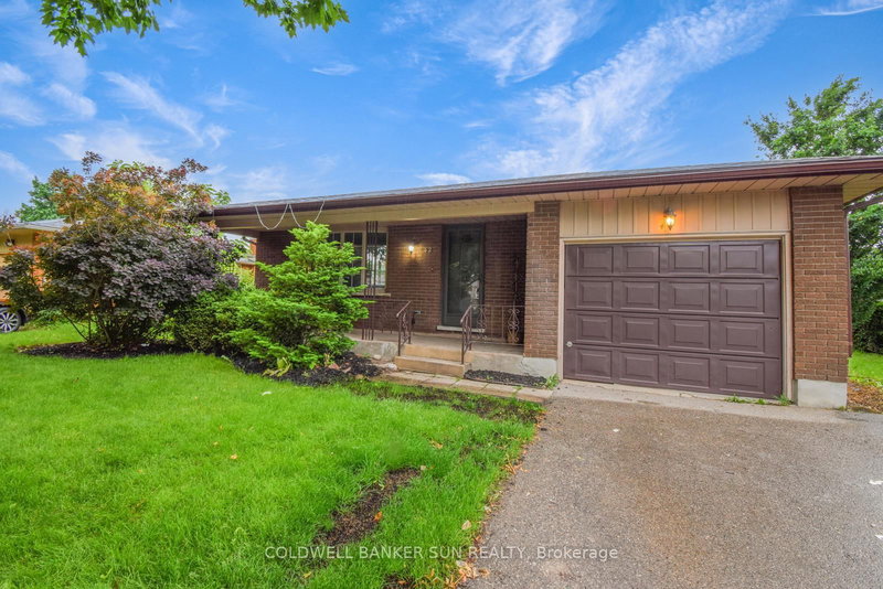 42 Tupper Cres, Kitchener, N2B 2X9 | Image 3