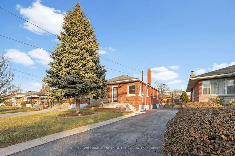 home for lease on Upper-67 East 44th Street