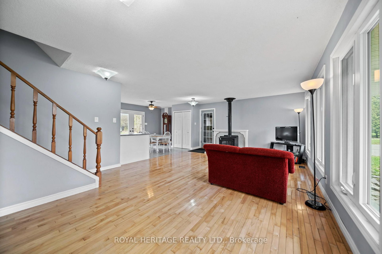 Listing Image 7