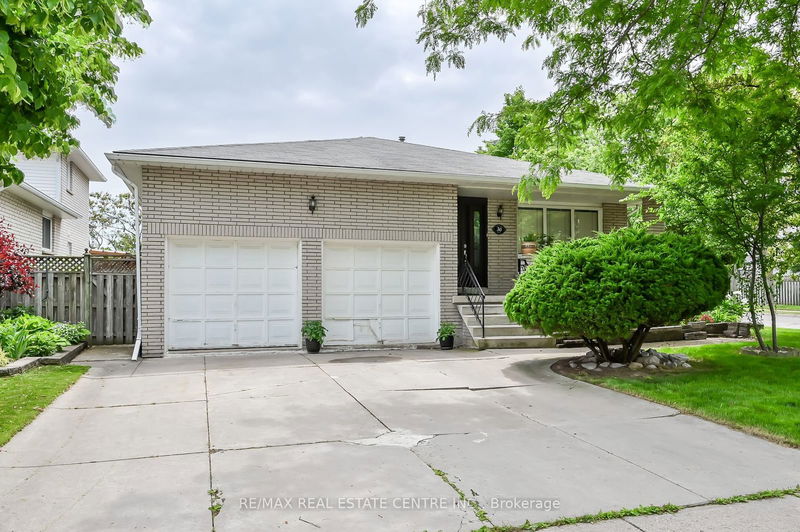 home for lease on 30 Goldcrest Drive