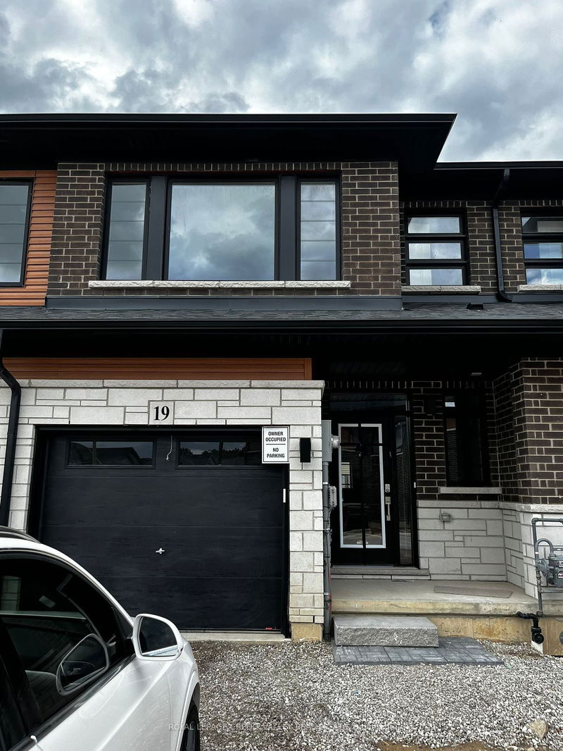 home for lease on 19-448 Blackburn Drive