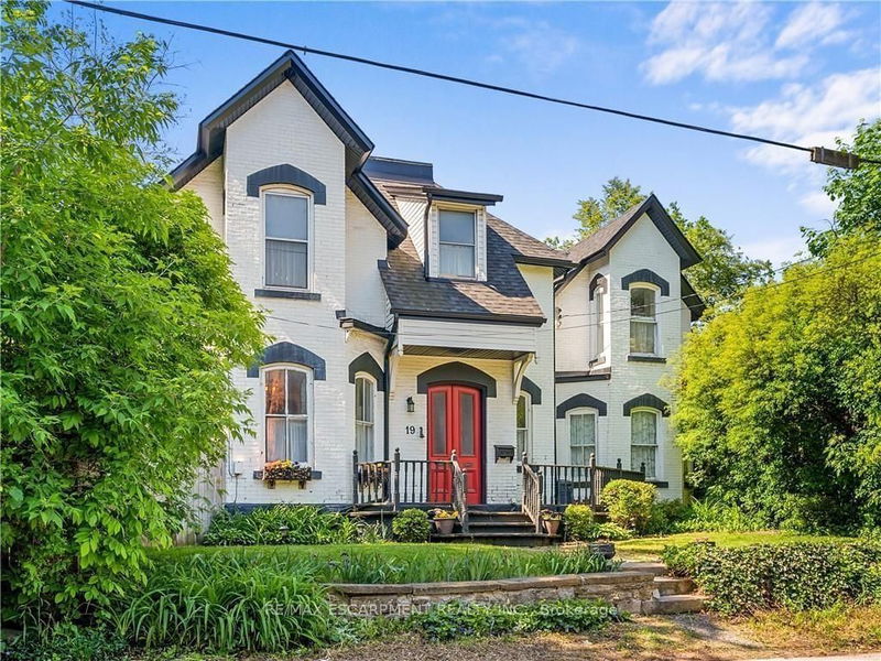 home for lease on 19 Canada Street