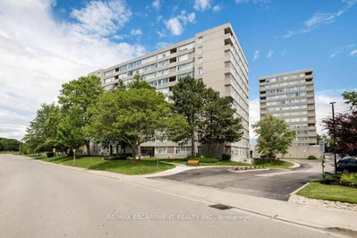 Condo sold at 802-30 Harrisford Street, Hamilton, Ontario, L8K 6M9 - Red Hill - MLS: X8425678