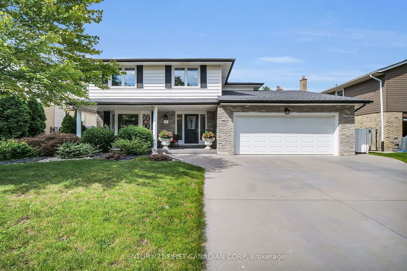 home for sale on 11 Gardenvale Crescent