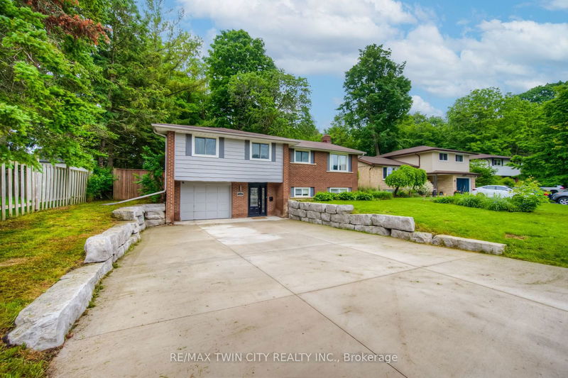 home for sale on 548 TWIN OAKS Crescent