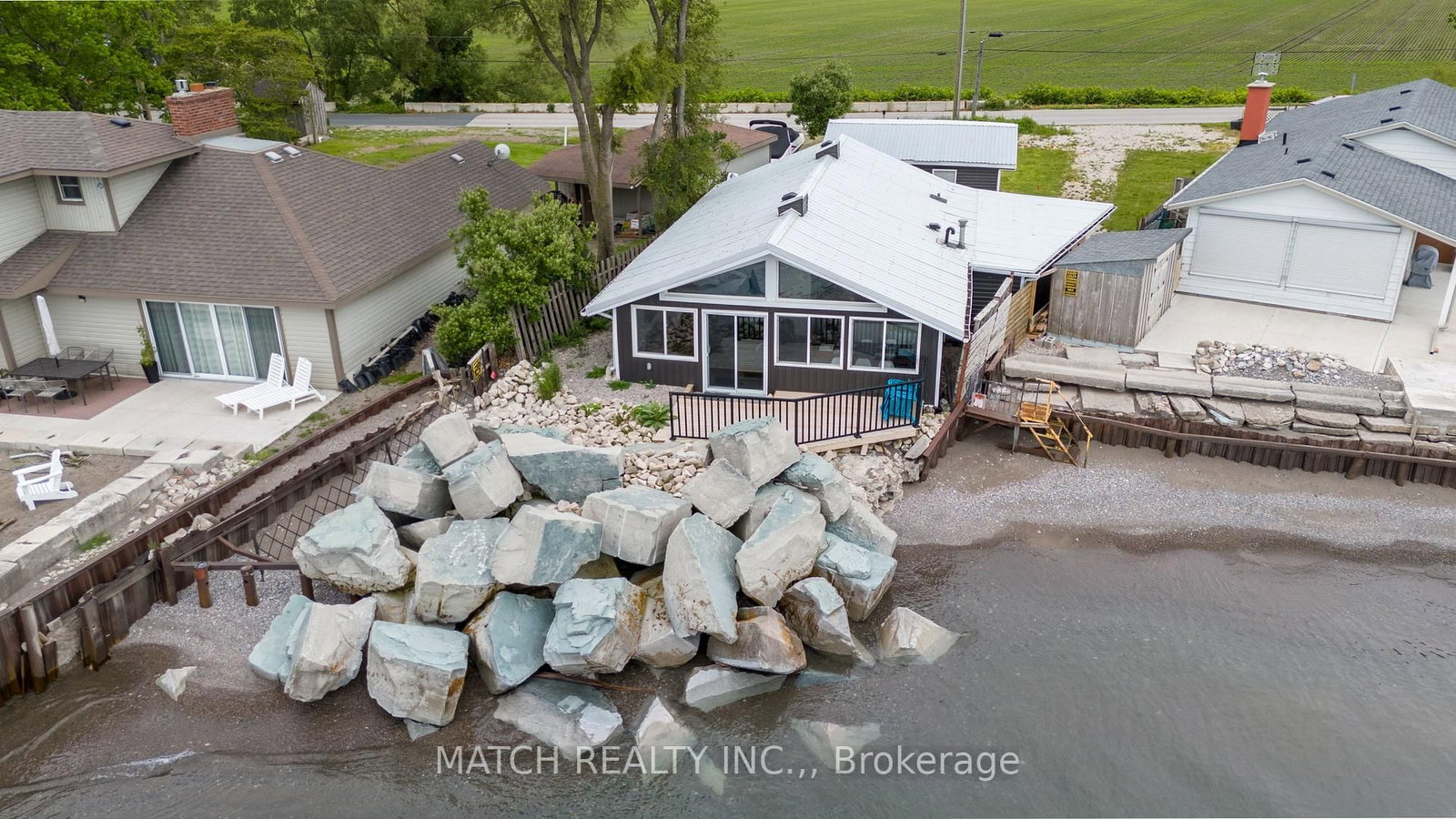 Listing Image 4