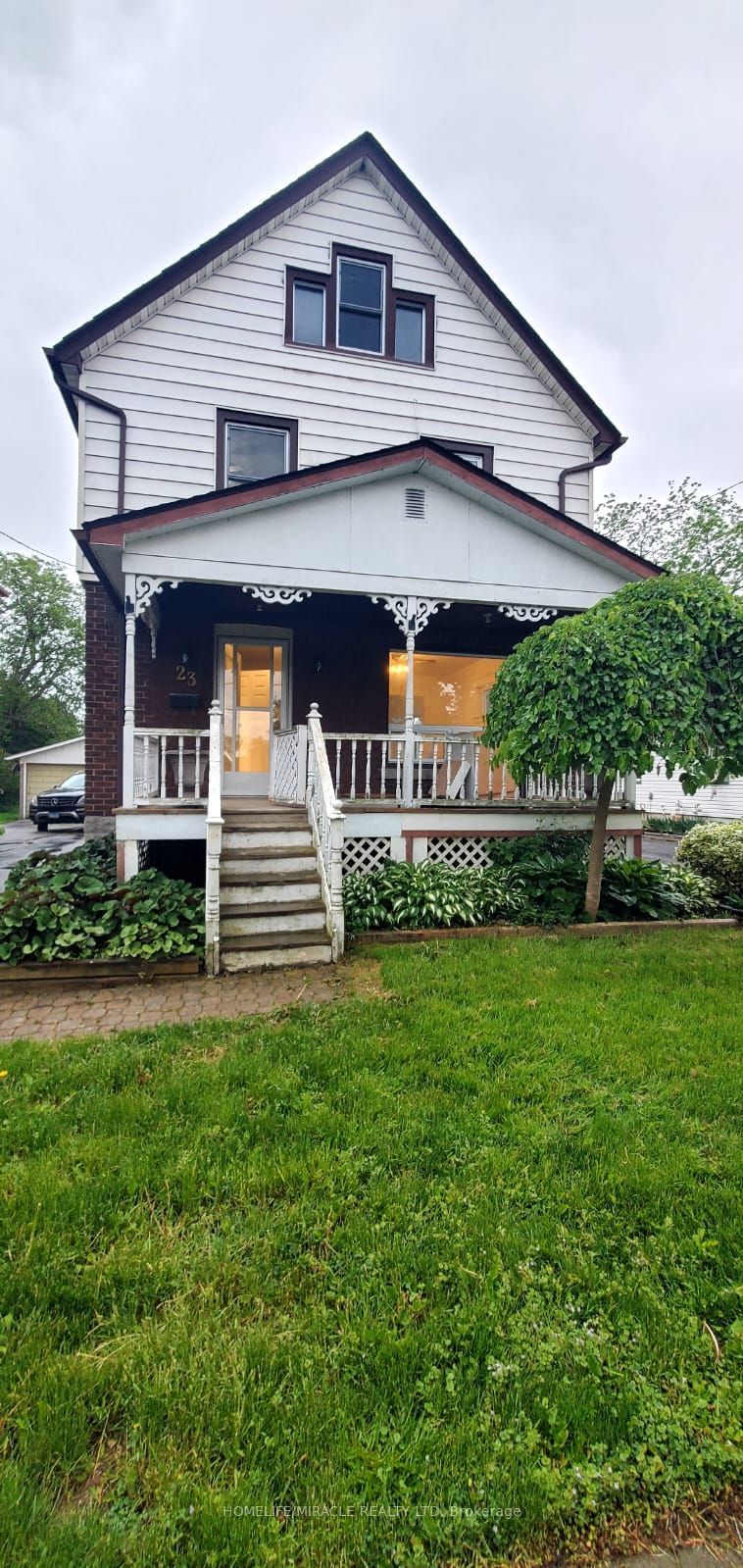 home for lease on 23 Phipps Street