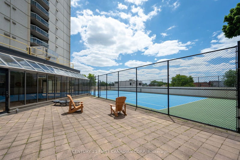 home for sale on 1406-323 Colborne Street