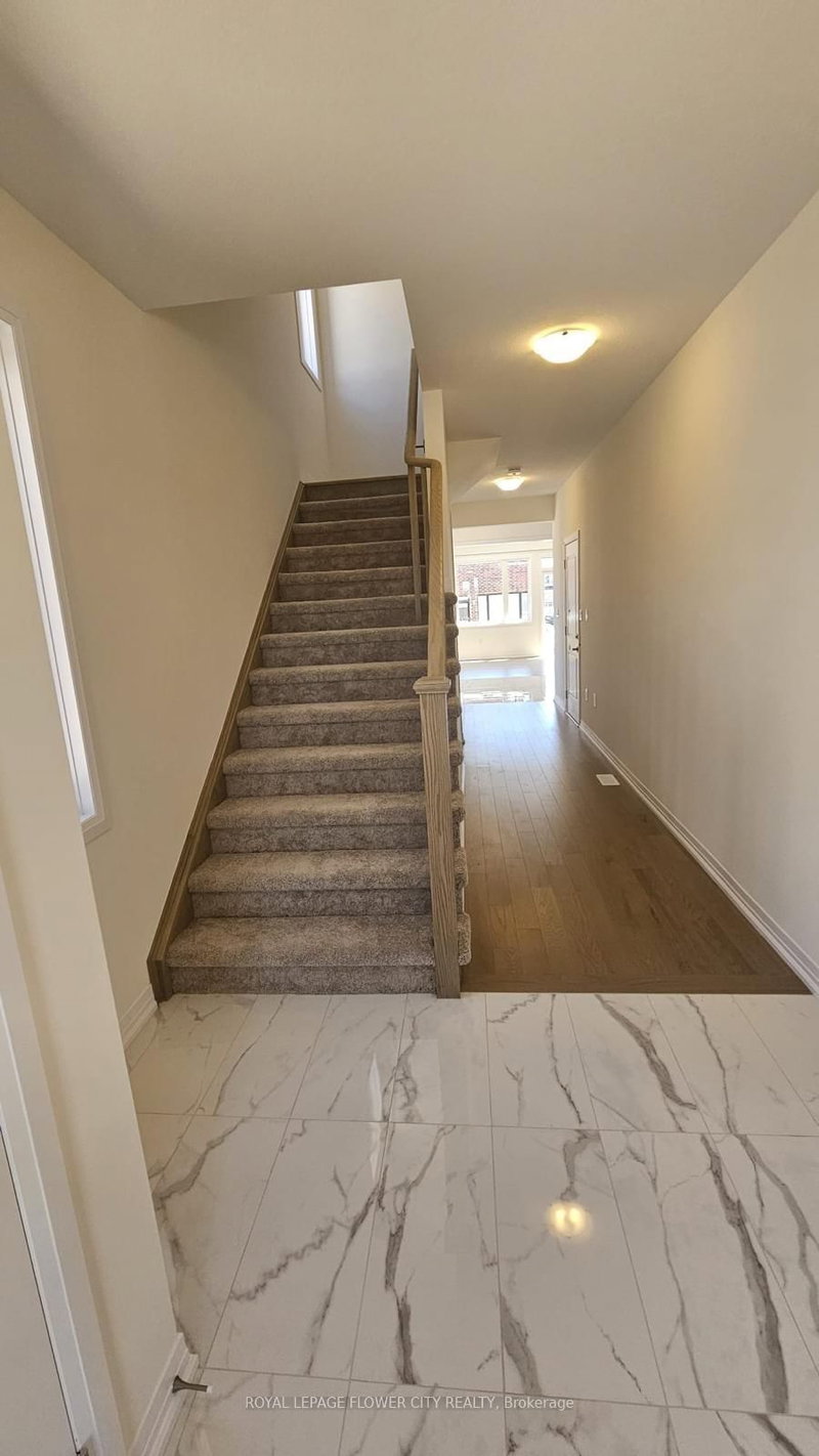 20 - 15 Blacklock St, Cambridge, N1S 0E6 | Image 2