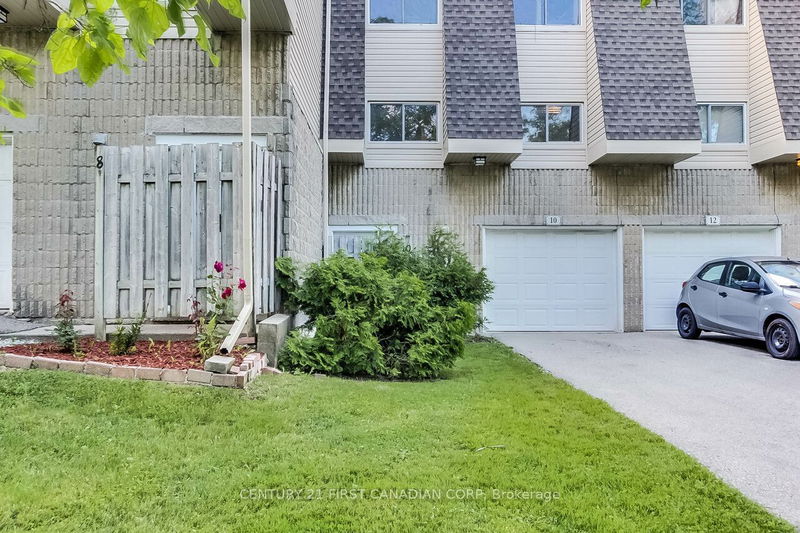 home for sale on 10 Fairfax Court
