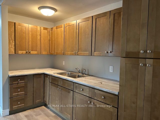 home for lease on 1-105 Main Street
