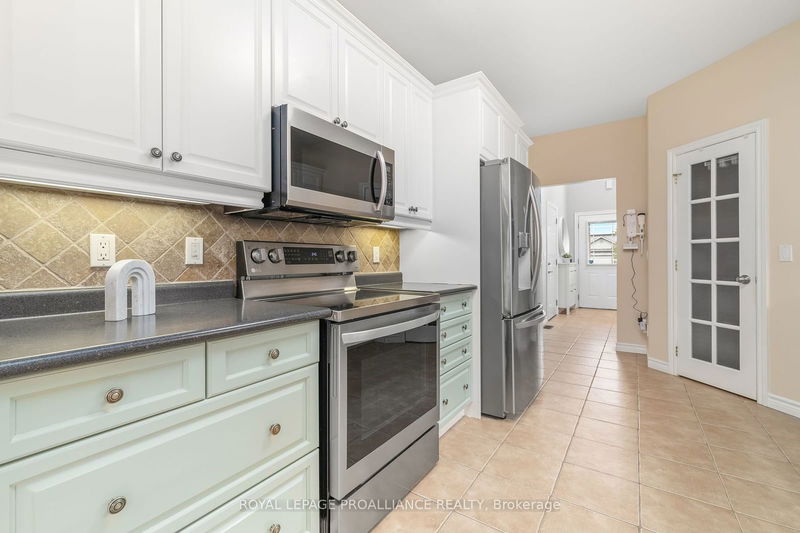 4 Trillium Crt  Belleville, K8P 5M5 | Image 8