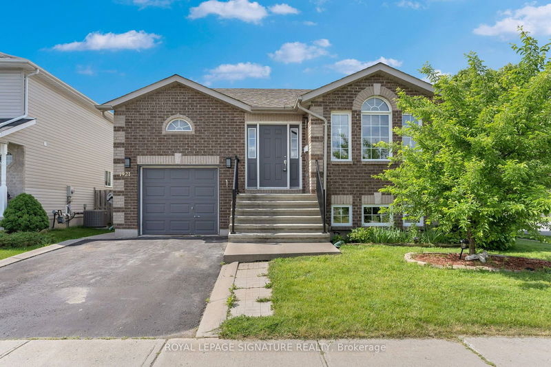 home for sale on 1921 Spindlewood Street