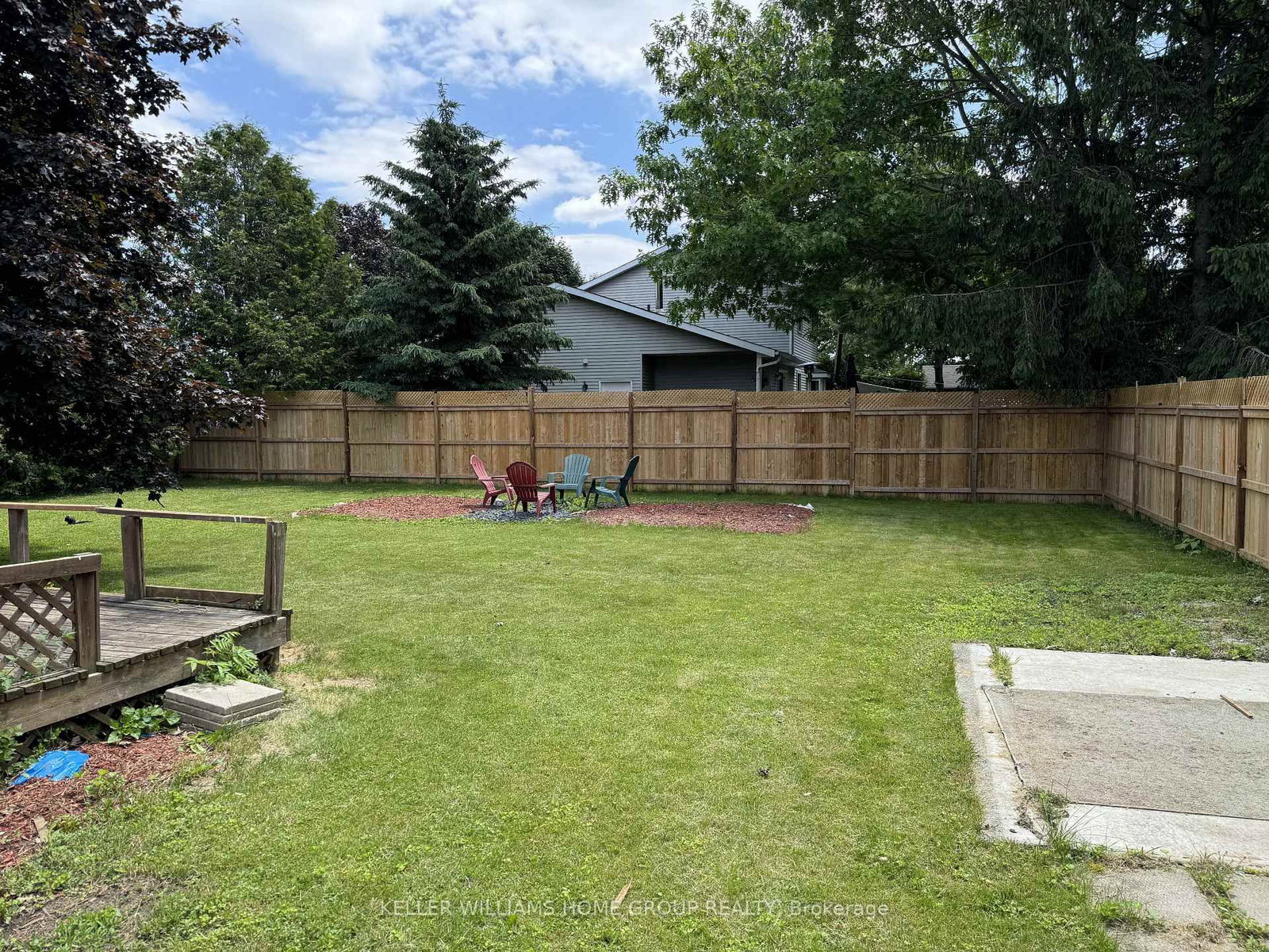 Listing Image 4