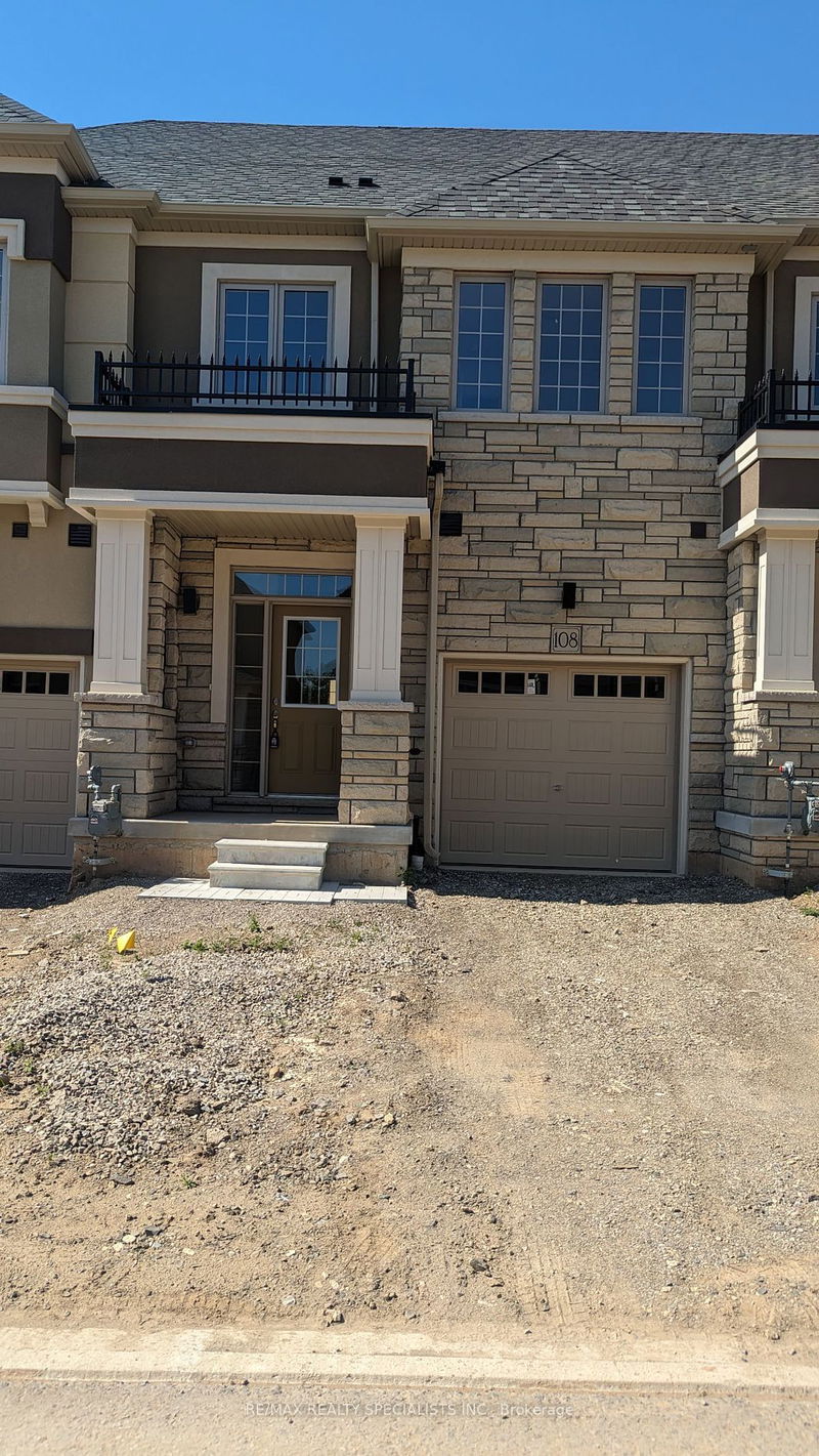 home for lease on 108-305 Garner Drive W
