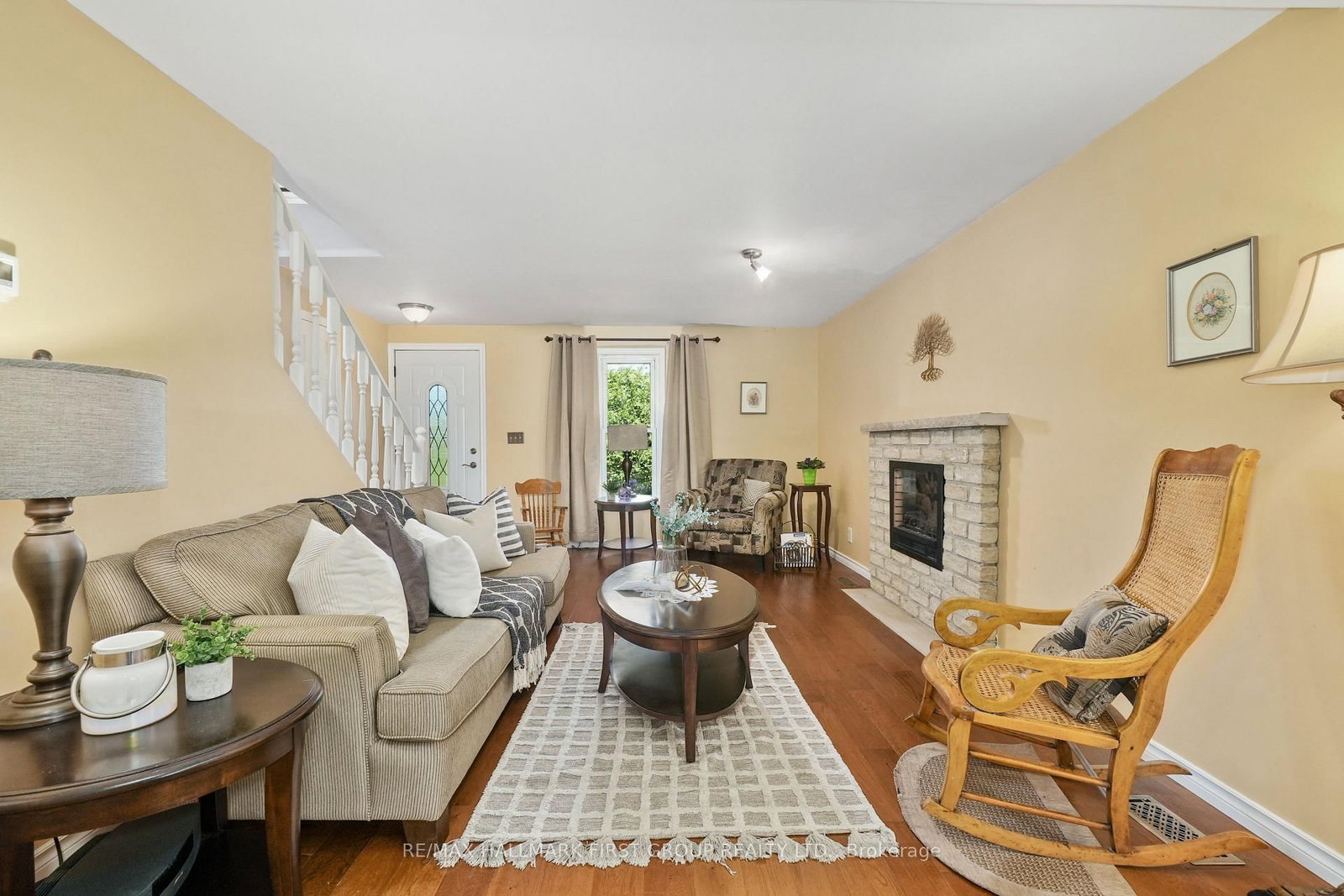 Listing Image 7