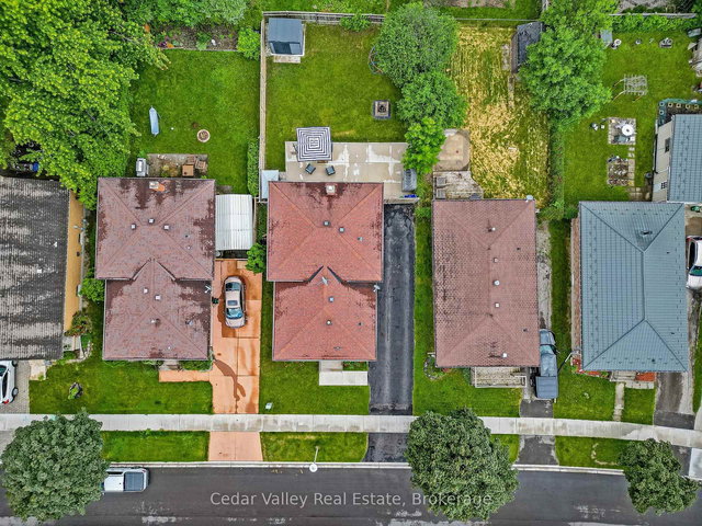 50 SCOTCHMERE Crescent