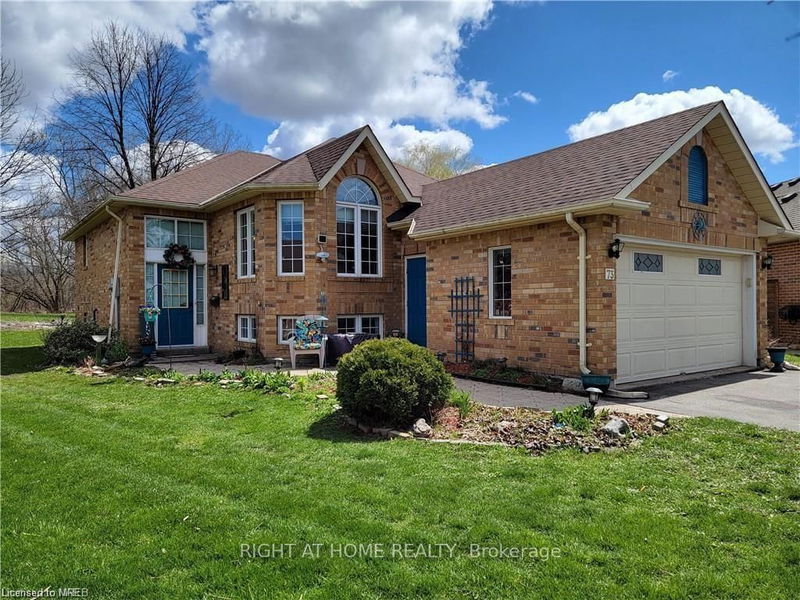 home for lease on Upper-73 Madison Court E