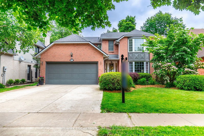 home for sale on 46 Woodside Square