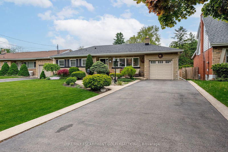 home for sale on 21 Sunning Hill Avenue