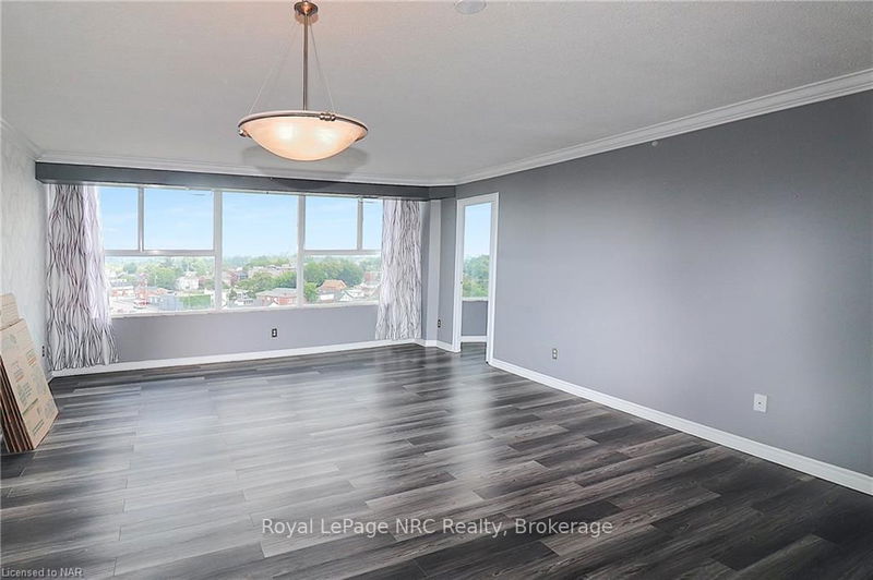 home for sale on 902-7 Gale Crescent