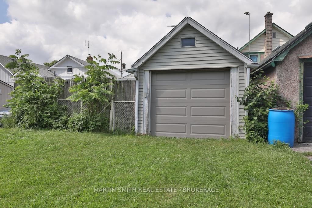 Listing Image 7