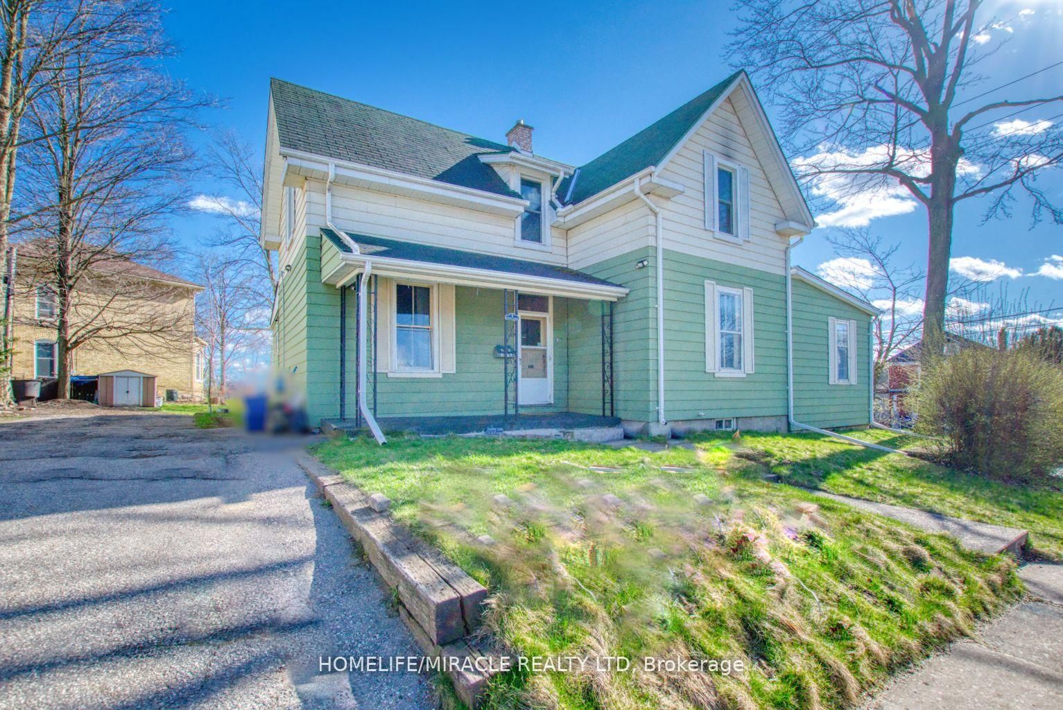 Listing photo 2