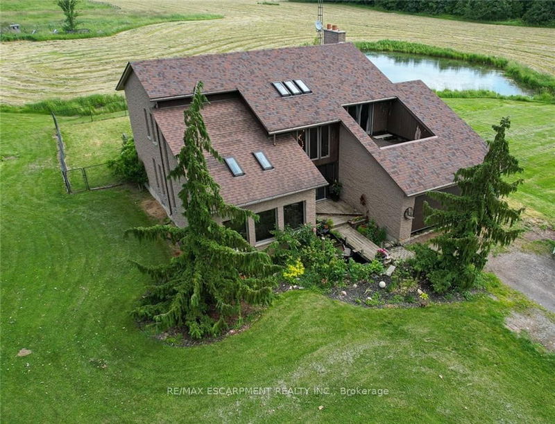 home for sale on 8427 Concession 5 Road