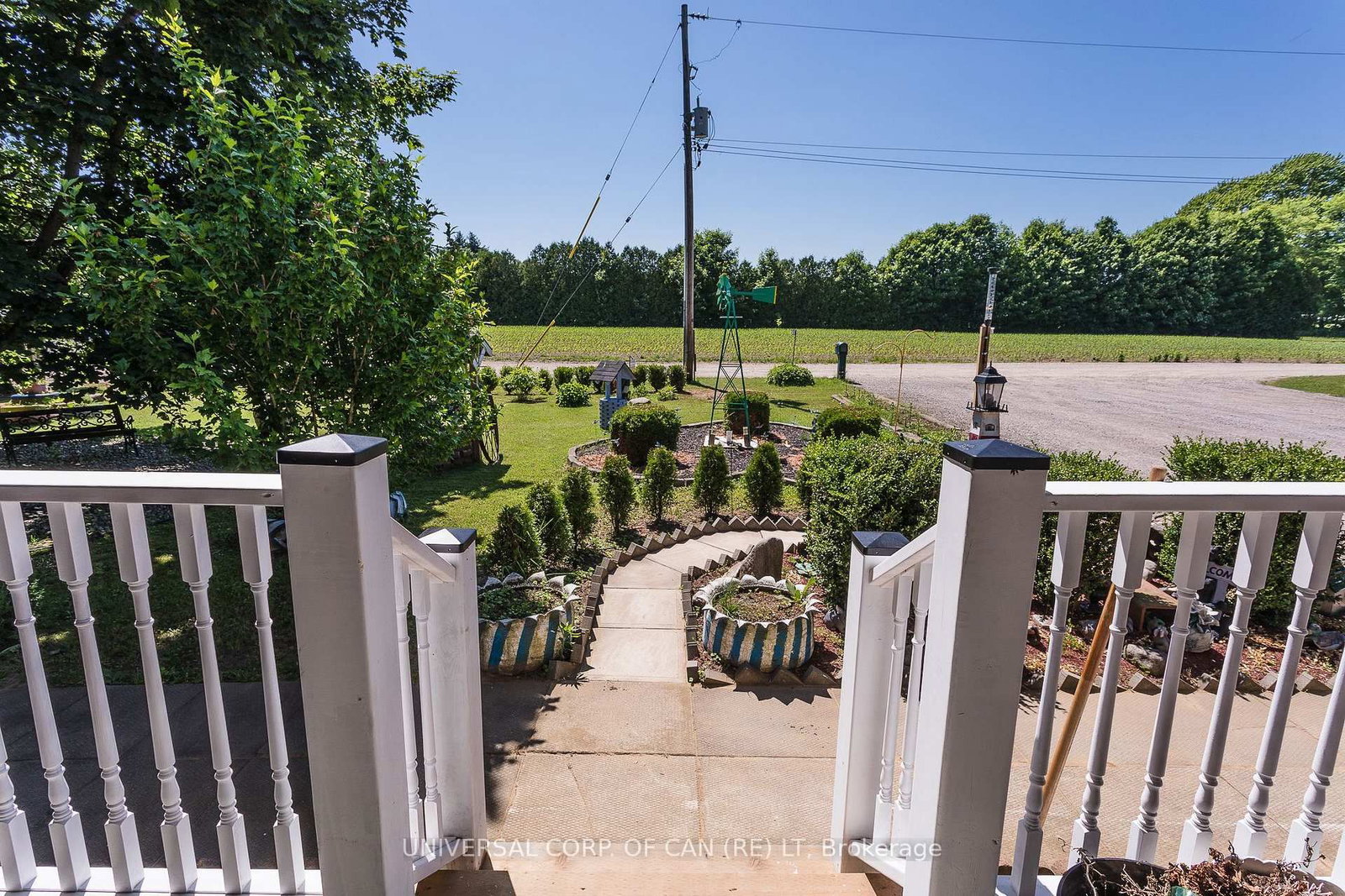 Listing Image 4