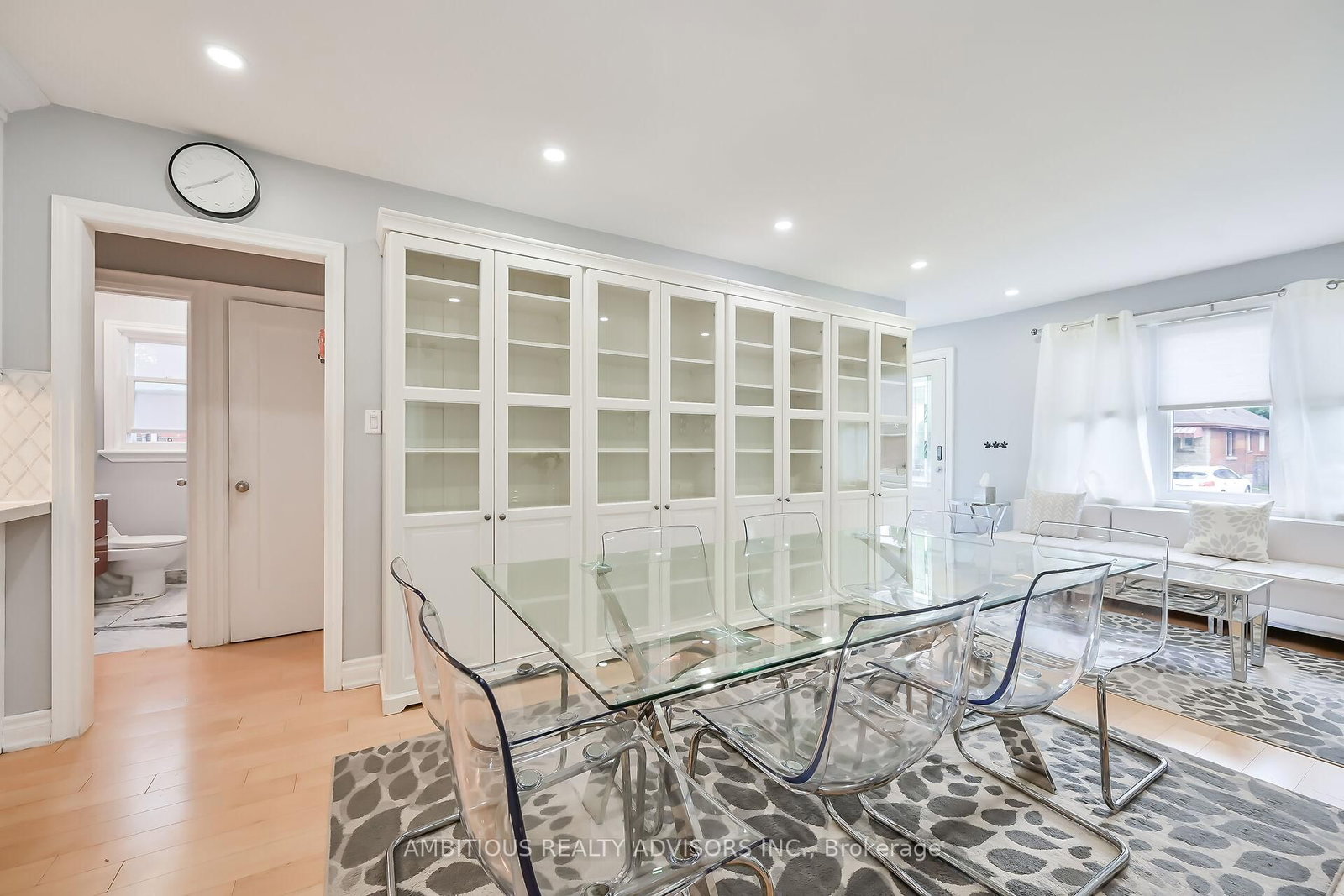 Listing Image 7