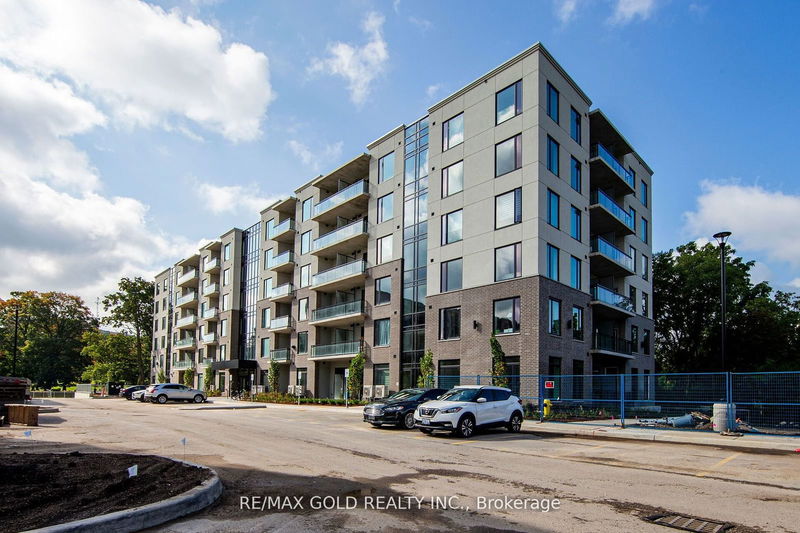 home for lease on 206-103 Roger Street