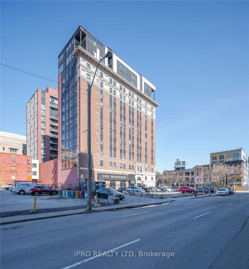 home for lease on 907-112 King Street E