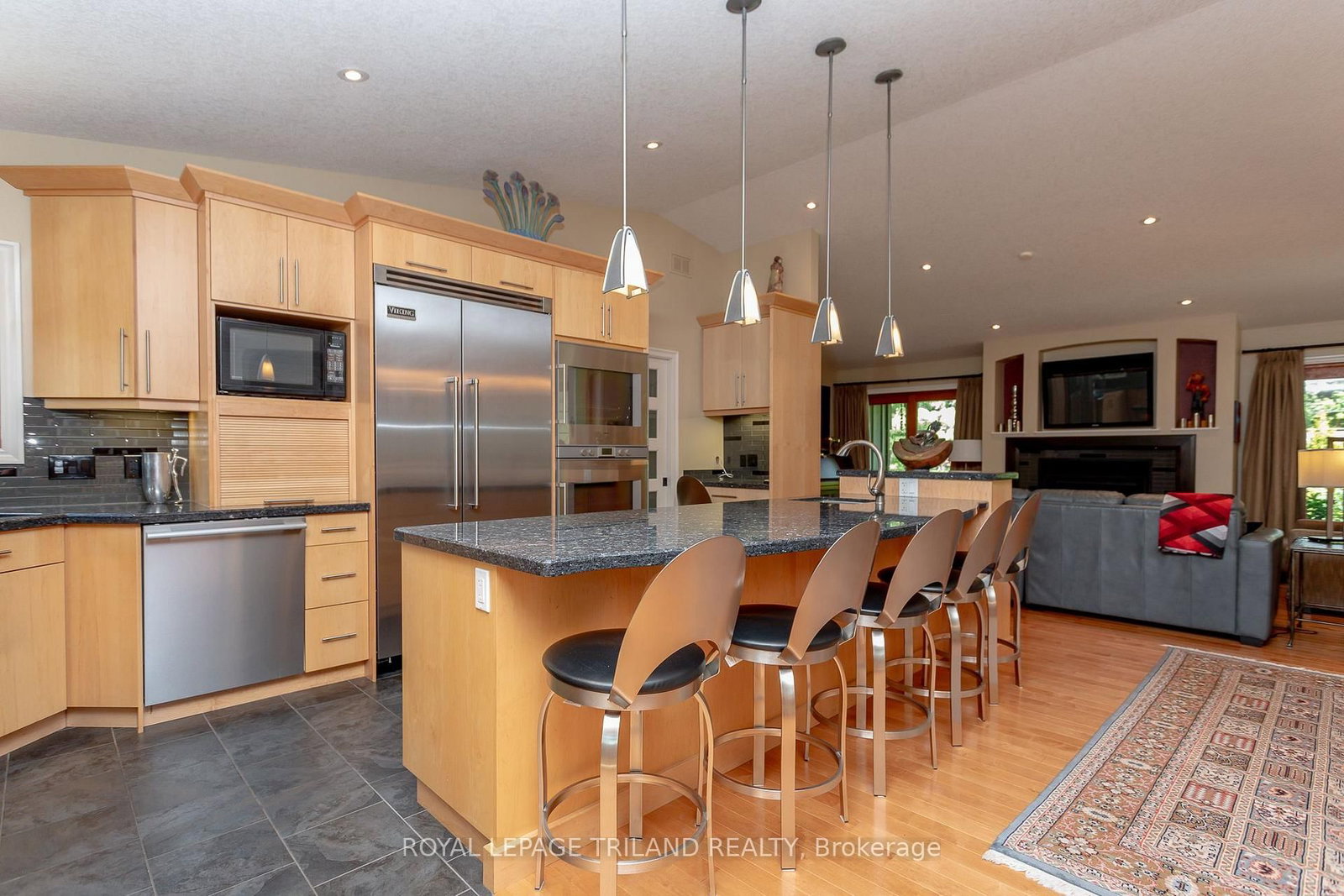 Listing Image 14