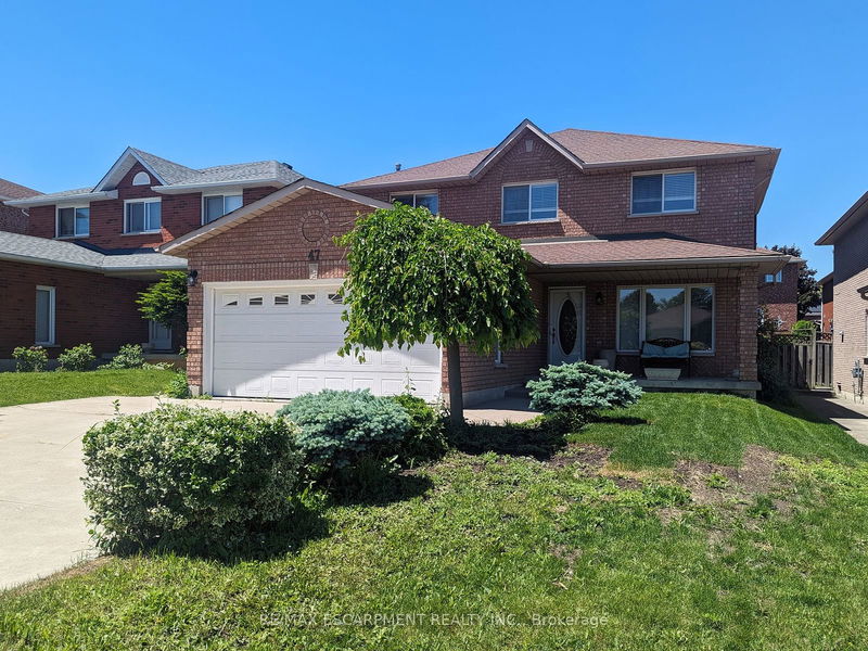 home for lease on 47 Republic Avenue