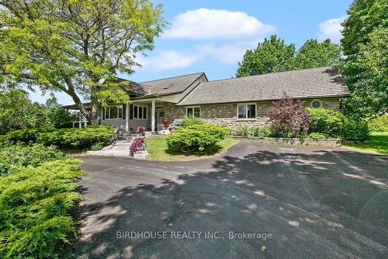 593 Pigeon Creek Rd  Kawartha Lakes, L0B 1K0 | Image 3