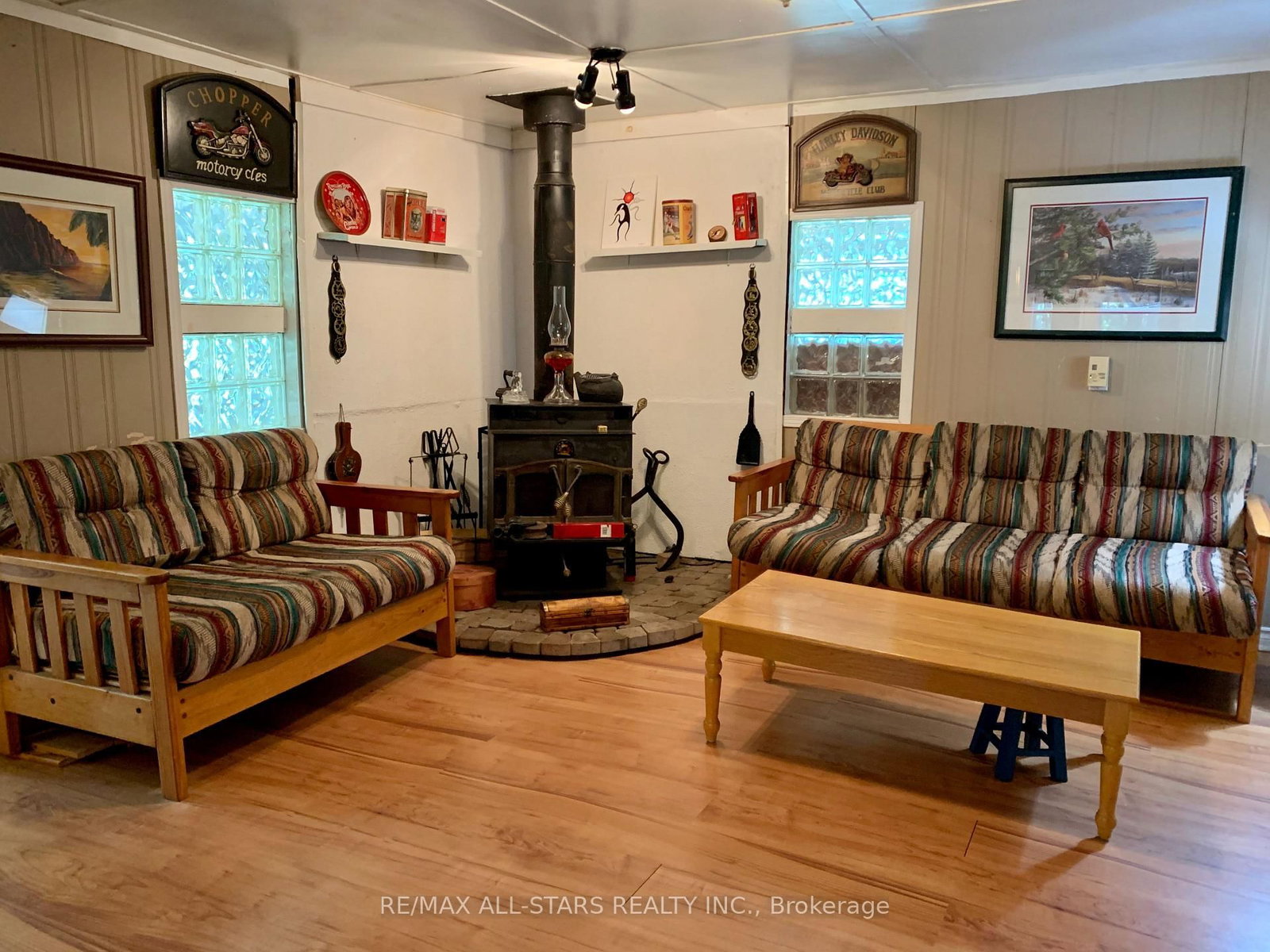 Listing Image 5