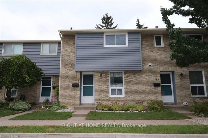 home for lease on 44-75 Ventura Drive