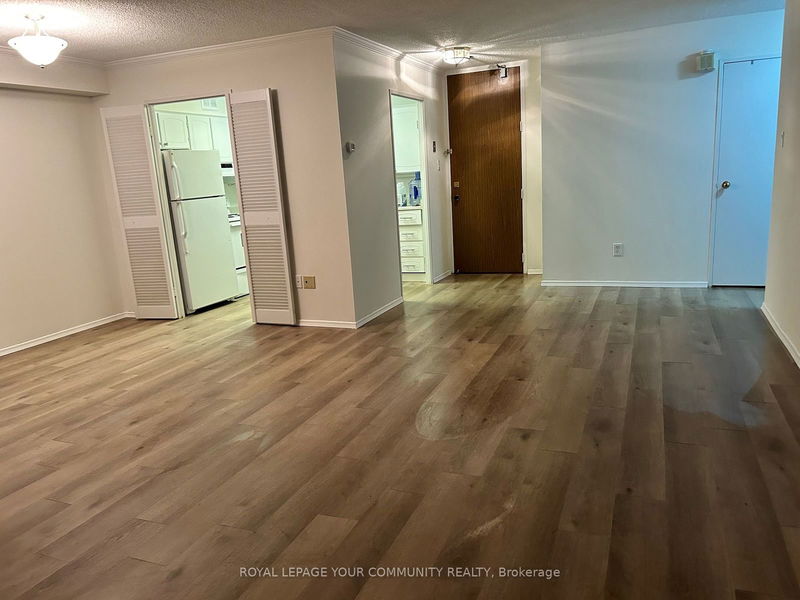 home for lease on 1004-380 King Street