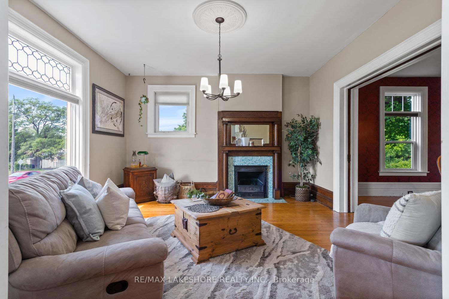 Listing Image 7