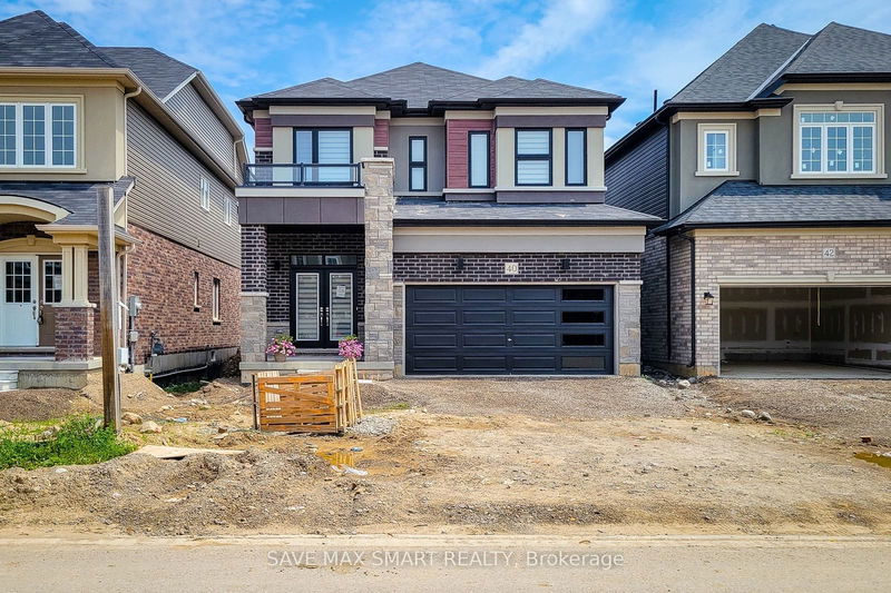 home for lease on 40 Dennis Avenue N