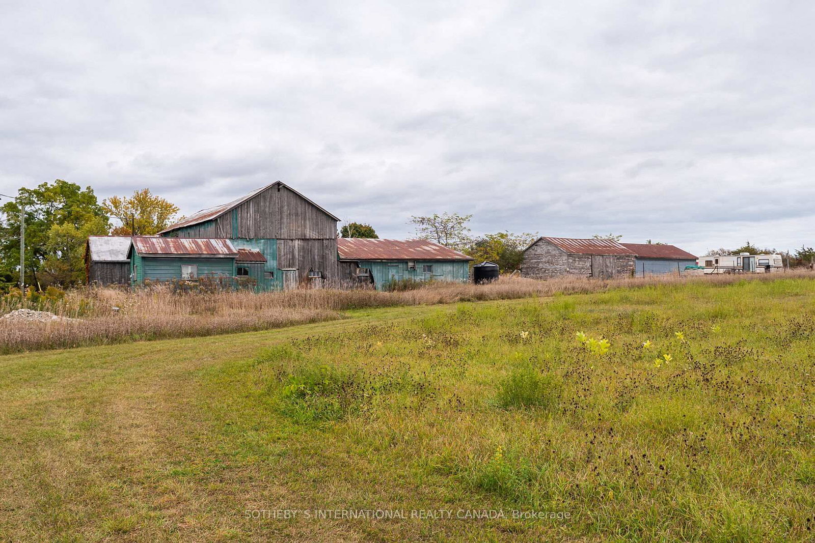 Listing Image 7