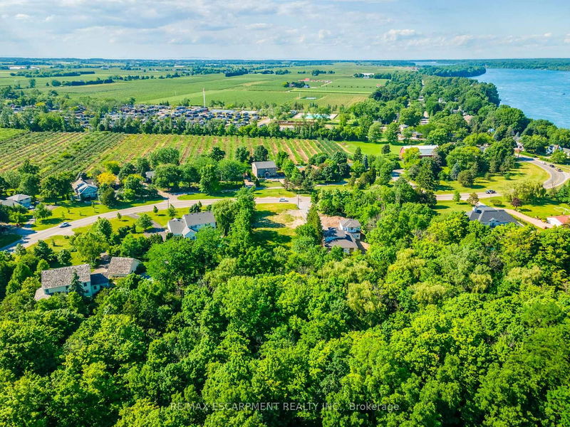 home for sale on 14555 Niagara River Pkwy