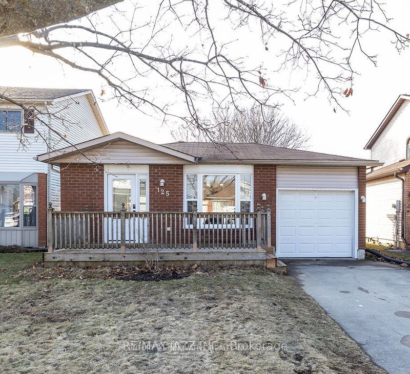 home for lease on 125 Peacock Boulevard