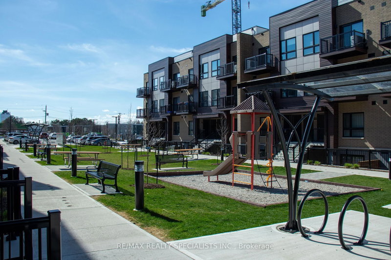 E7 - 20 Palace St, Kitchener, N2E 0J3 | Image 2