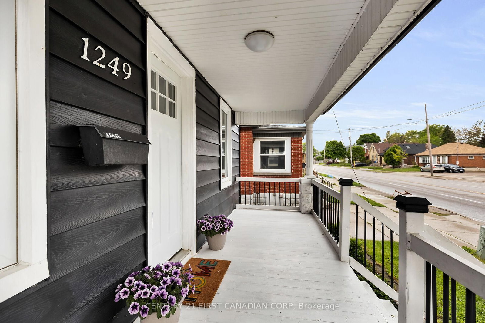 Listing Image 7