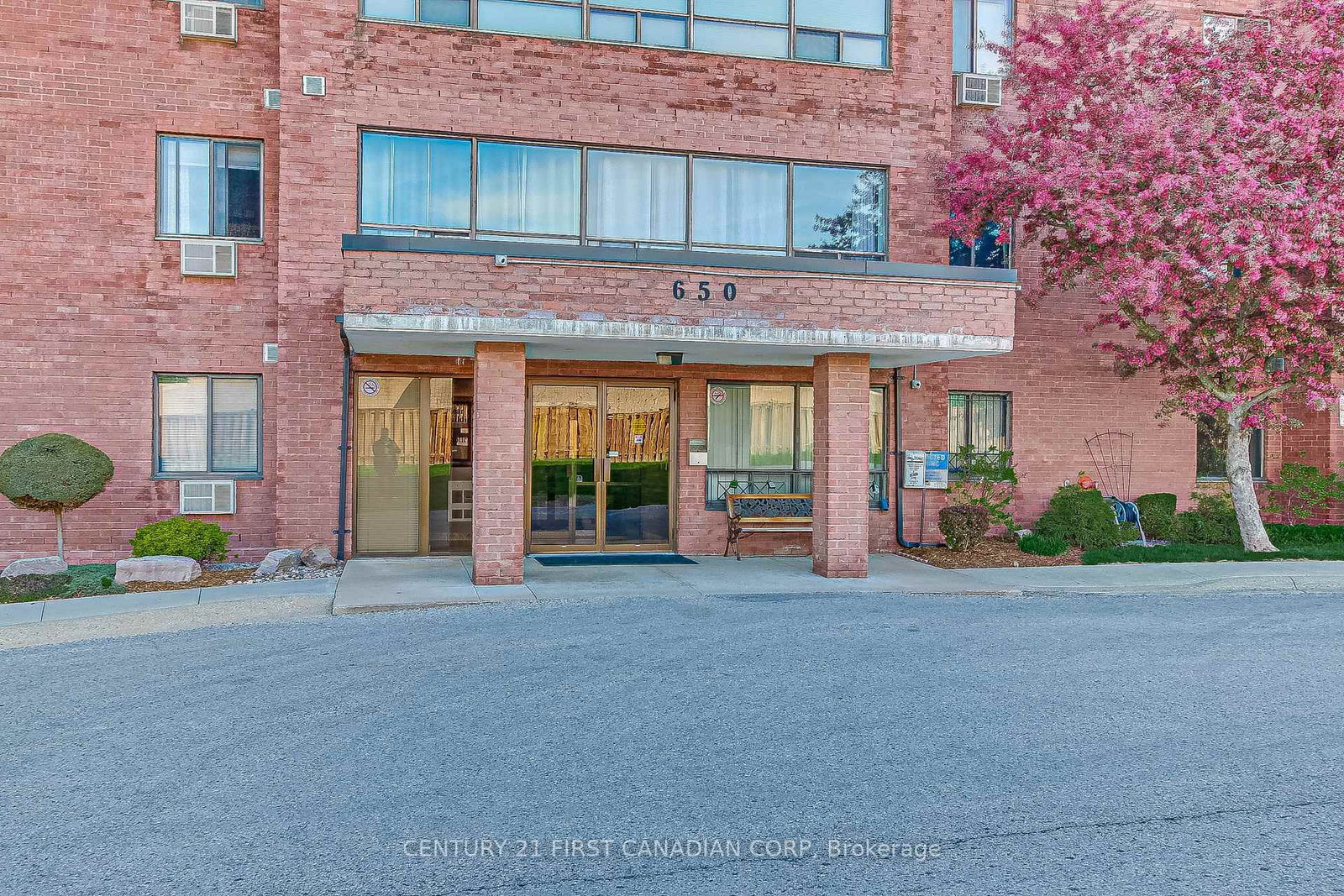 Listing Image 3