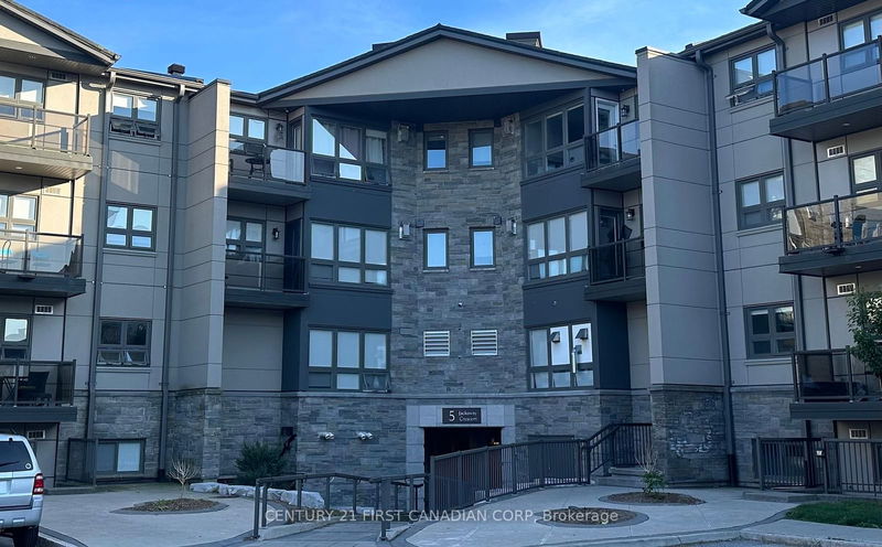 home for lease on 321-5 Jacksway Crescent